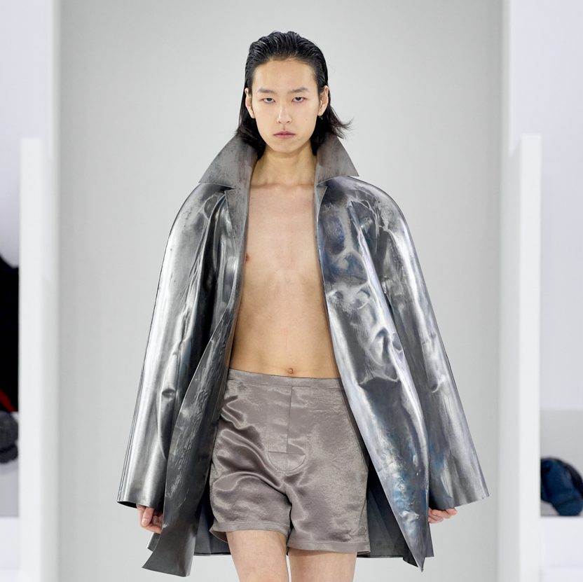 Loewe FW 2023: “An Act of Reduction”